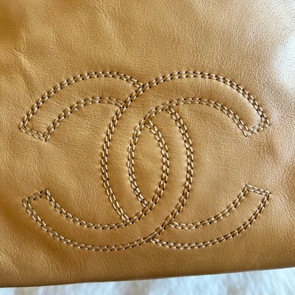 Chanel Lambskin CC Tassel Shoulder Bag - Picture 4 of 16